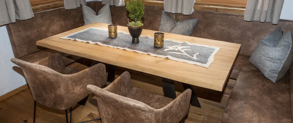 Moderne Sitzecke in der Schönwieshütte